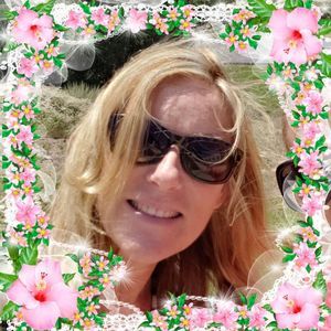 Meet your Posher, Gloria